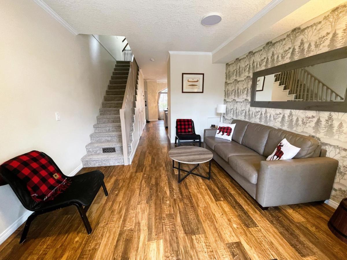 Renovated Chalet At Mystic Springs, Mountain Views, Pets Welcome! Canmore Eksteriør billede
