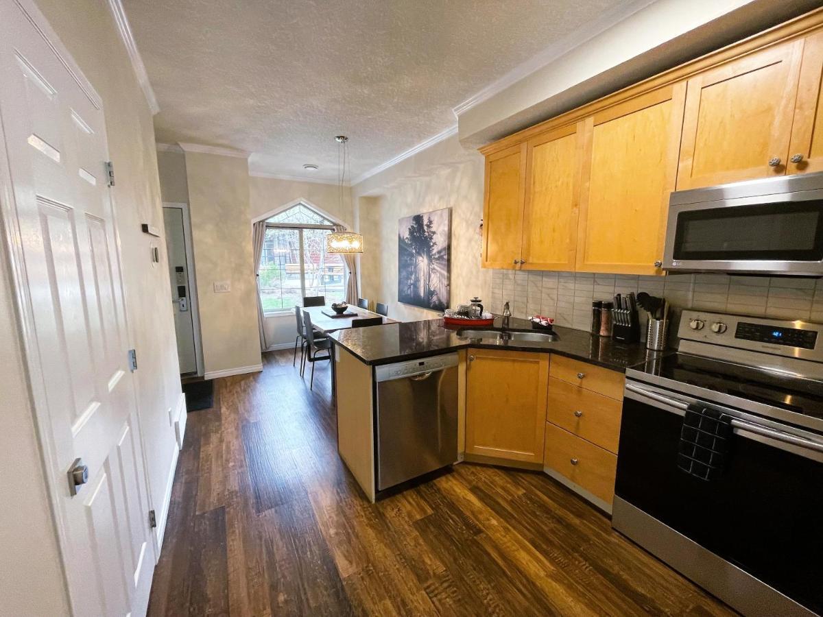 Renovated Chalet At Mystic Springs, Mountain Views, Pets Welcome! Canmore Eksteriør billede