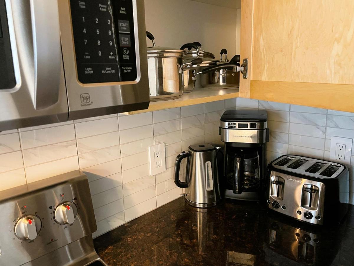 Renovated Chalet At Mystic Springs, Mountain Views, Pets Welcome! Canmore Eksteriør billede