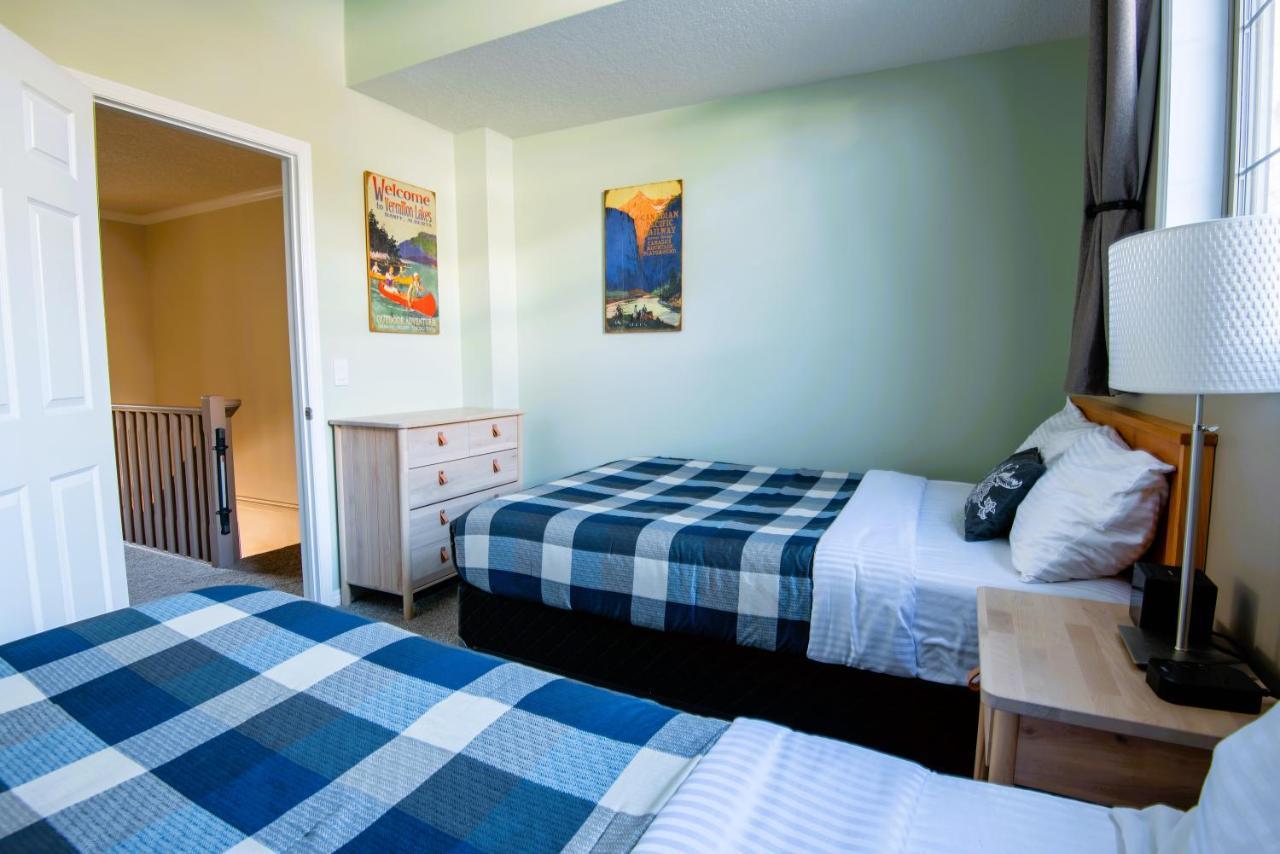 Renovated Chalet At Mystic Springs, Mountain Views, Pets Welcome! Canmore Eksteriør billede